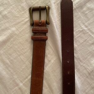 High Sierra Genuine Leather Belt Size 40 Brown Brass Buckle Vintage Style